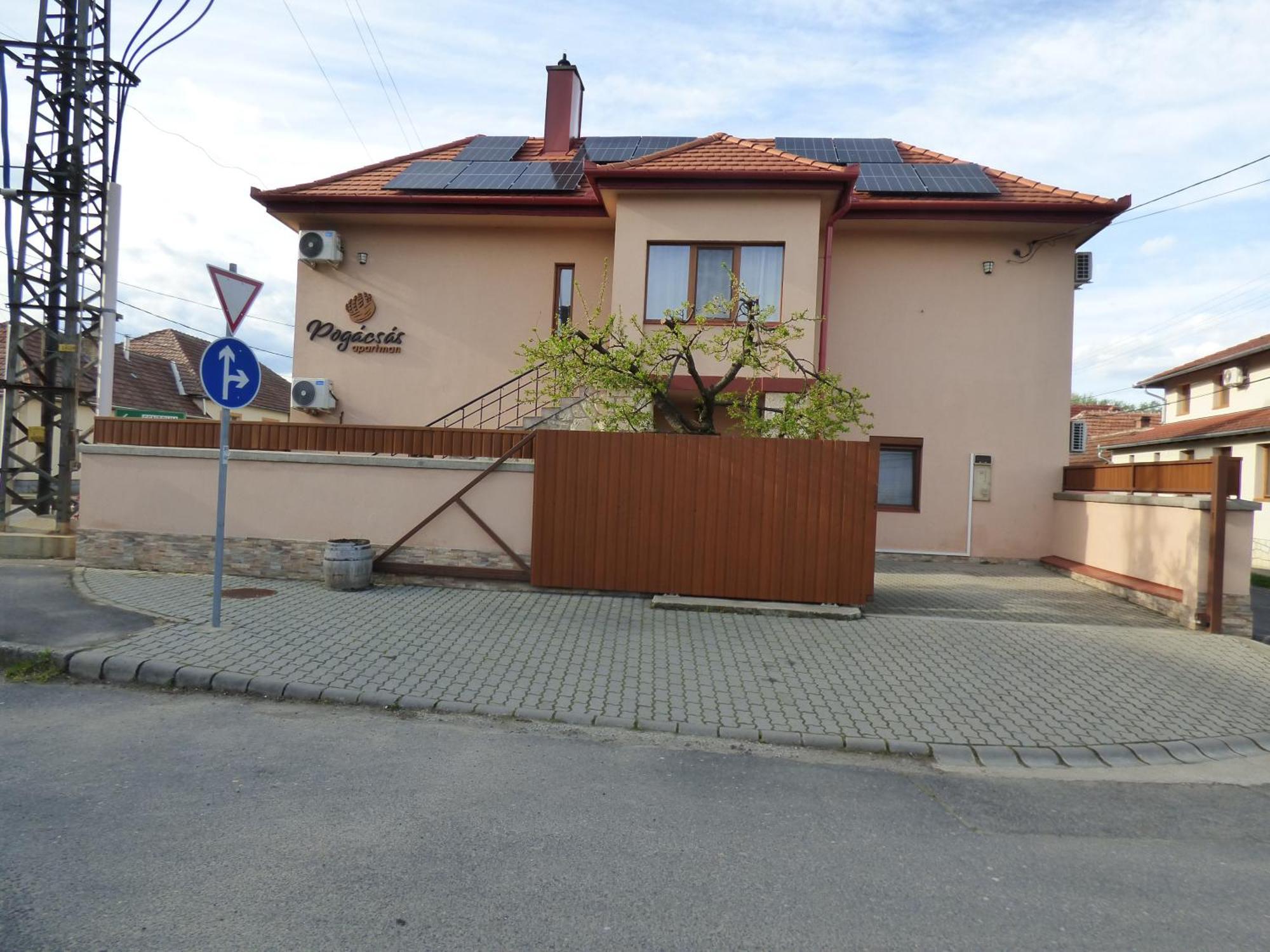 Pogacsas Apartman Apartment Tokaj Exterior photo