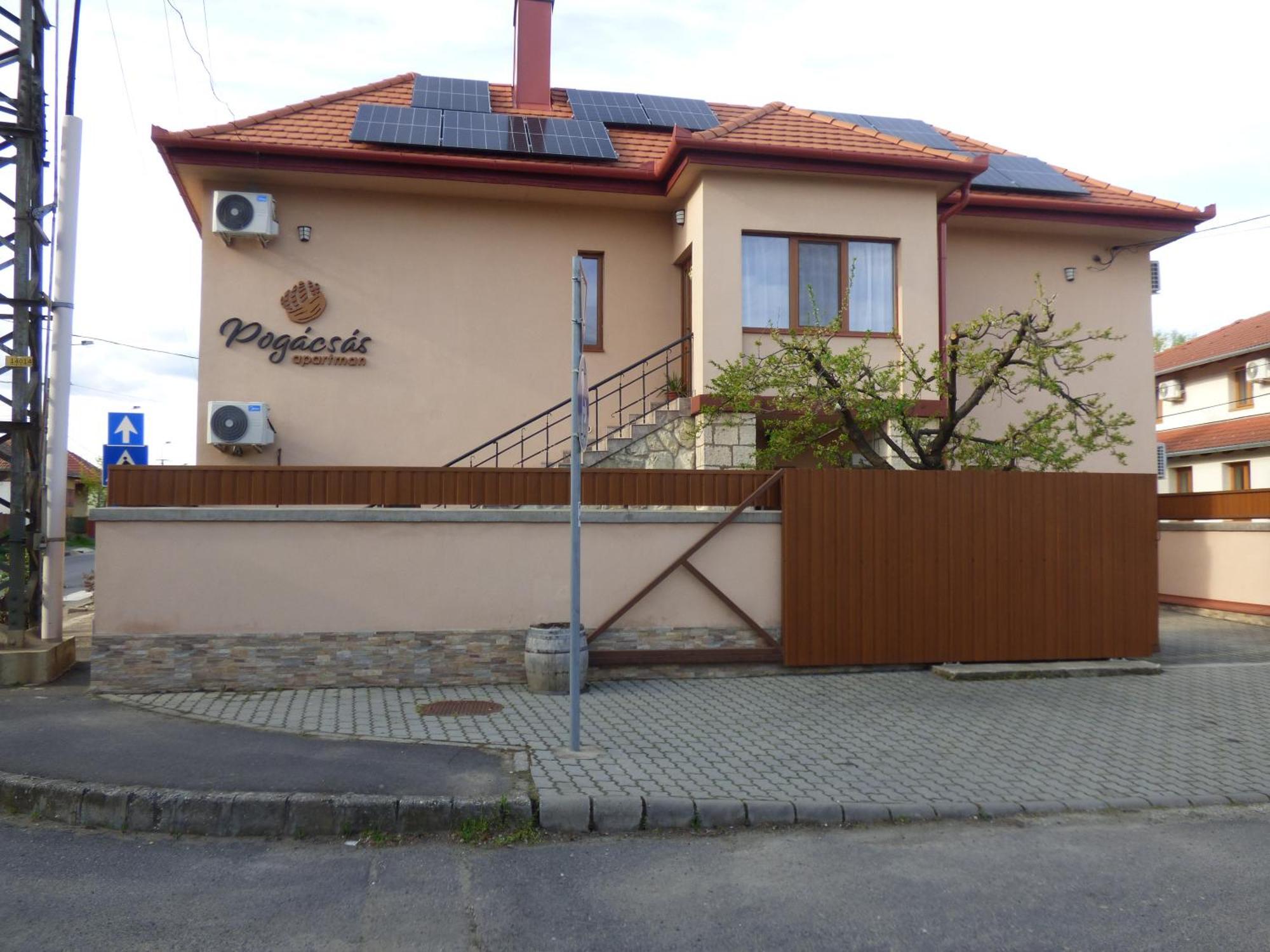 Pogacsas Apartman Apartment Tokaj Exterior photo