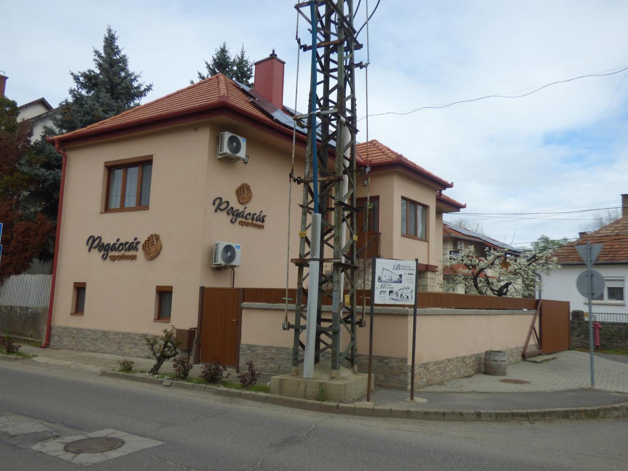 Pogacsas Apartman Apartment Tokaj Exterior photo